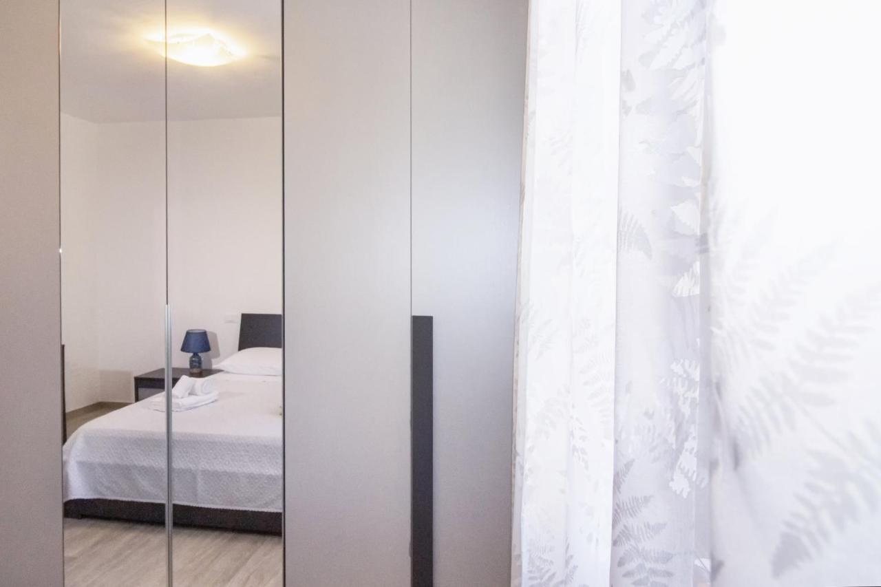 Dd House Family Holiday Apartment Cecina  Exteriér fotografie