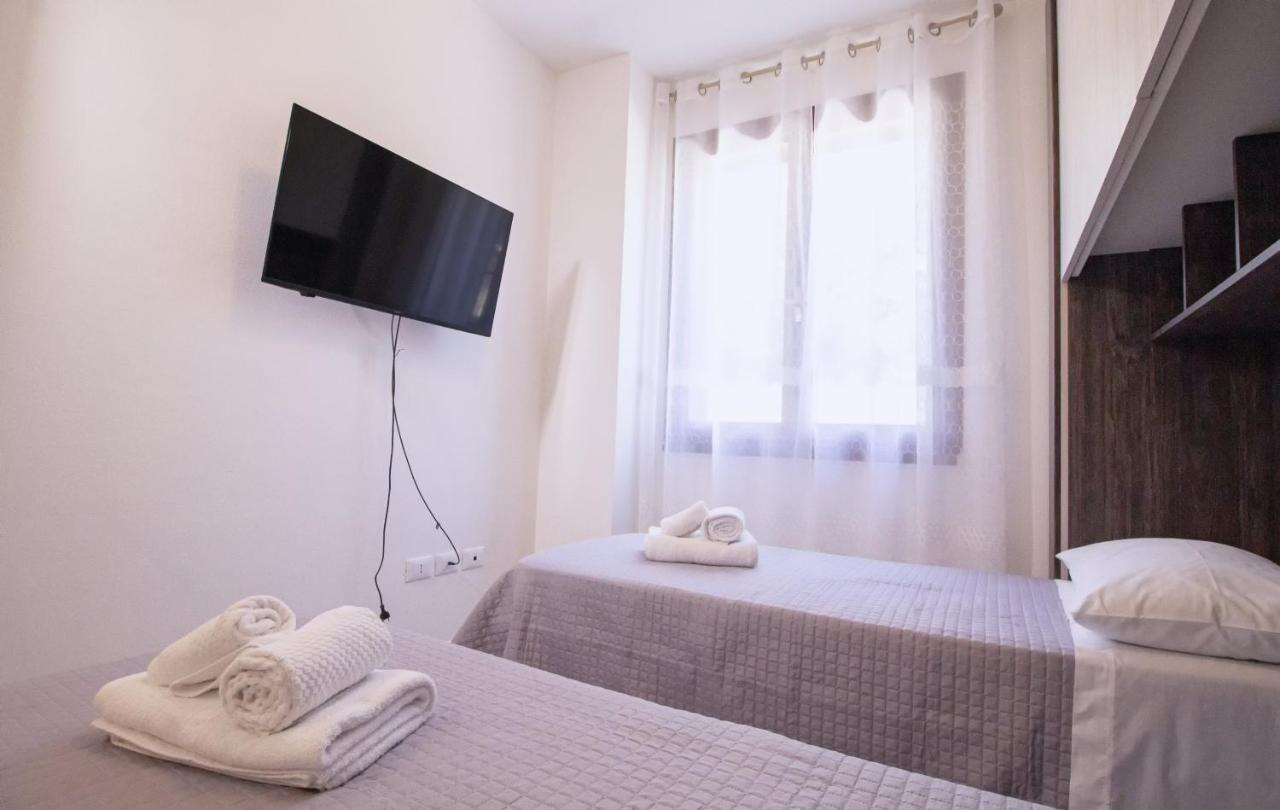 Dd House Family Holiday Apartment Cecina  Exteriér fotografie