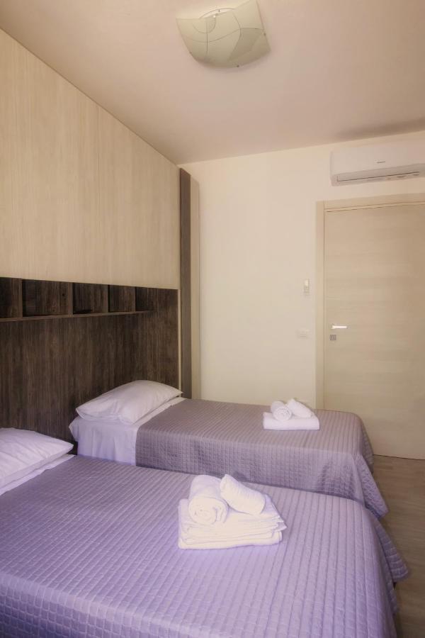 Dd House Family Holiday Apartment Cecina  Exteriér fotografie
